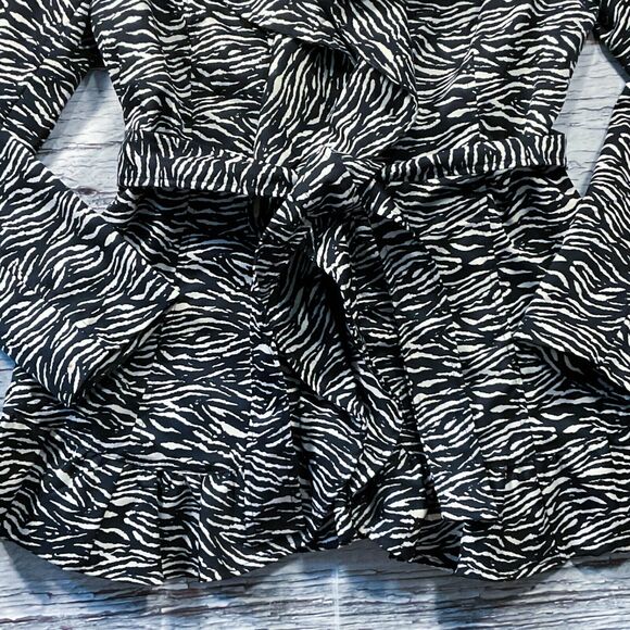 Sandro Womens Jacket size Medium Black Cream Animal Print Tie Waist Lined Ruffle - Picture 4 of 9
